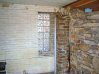 glassblock_reduced.jpg (96632 bytes)