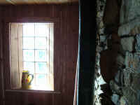 internalwindow_reduced.jpg (77729 bytes)