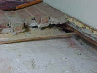 overholt_floatingbricks.jpg (62514 bytes)